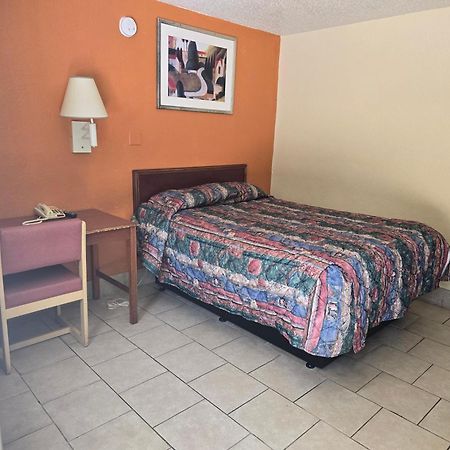 Carpet Inn Opelika Extérieur photo