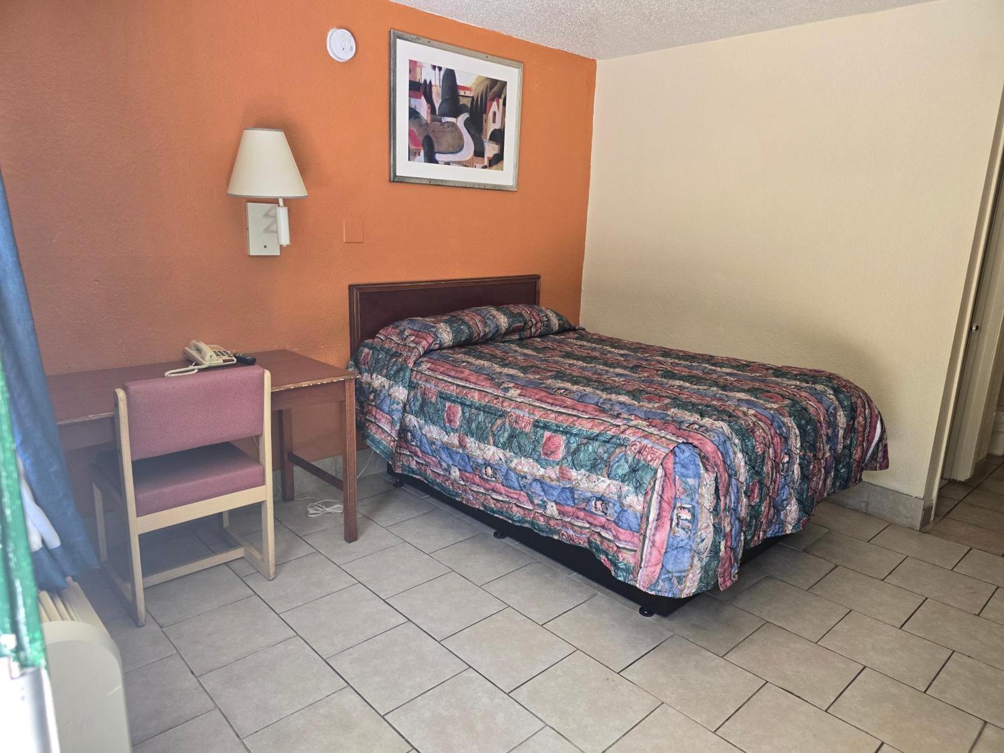 Carpet Inn Opelika Extérieur photo