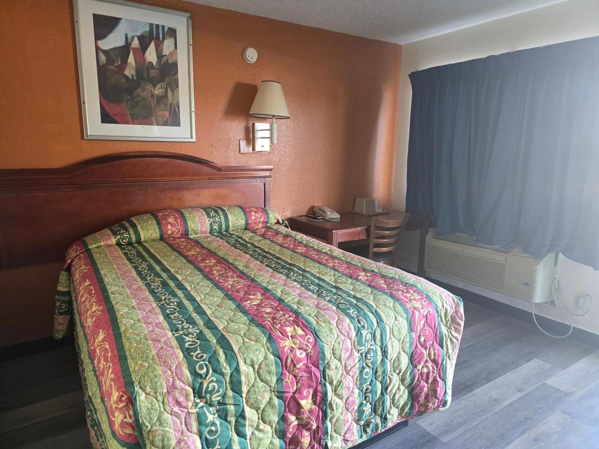 Carpet Inn Opelika Extérieur photo
