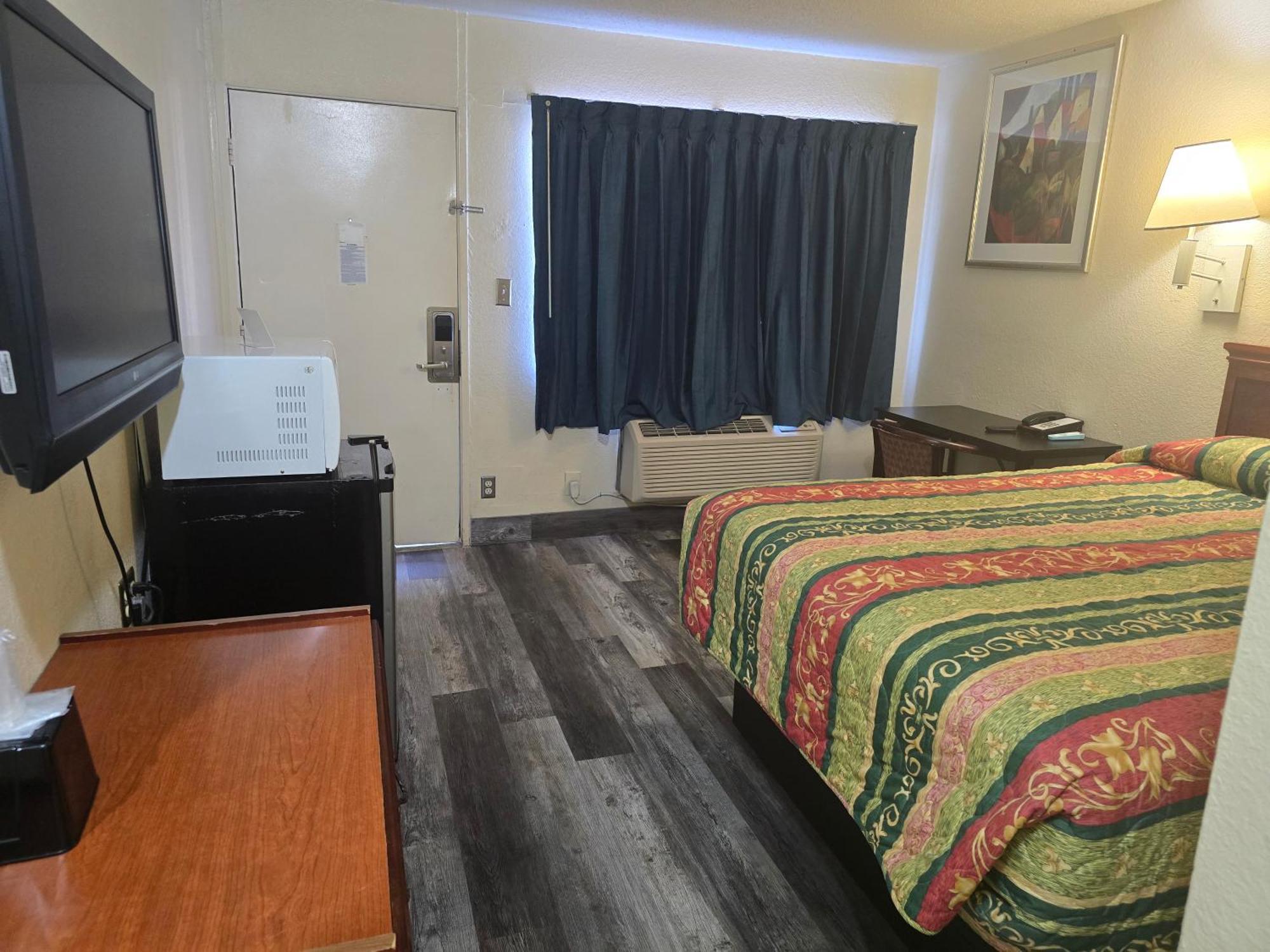 Carpet Inn Opelika Extérieur photo