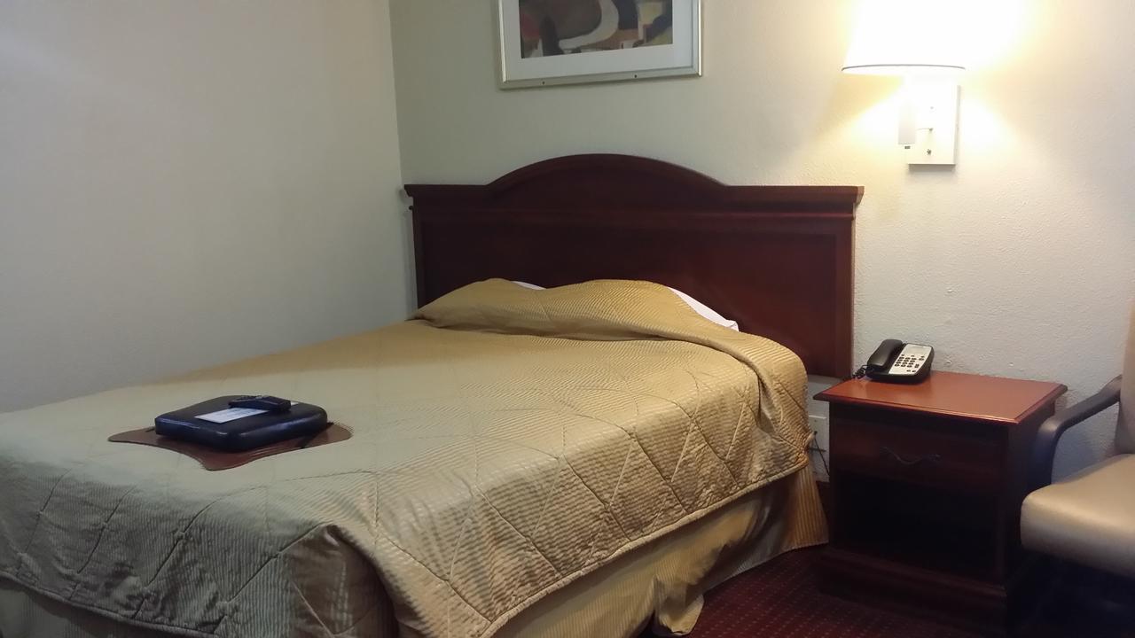 Carpet Inn Opelika Extérieur photo